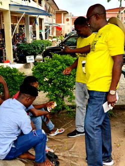 Former PDP Spokesman, Olisa Metuh spotted preaching in Garki Market