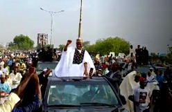 Sokoto residents give Tambuwal heroic welcome after PDP presidential primary