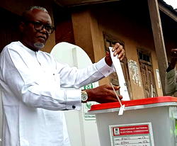 Ekitidecides2022: PDP Gov candidate, Bisi Kolawole cast his vote