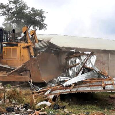 FCTA pulls down illegal structures on Gwarinpa road corridor