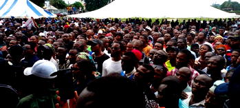 Defection hits APC, as 5000 members defect to PDP in Cross River