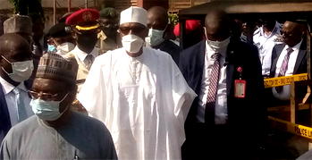 Buhari visits Kuje Prisons
