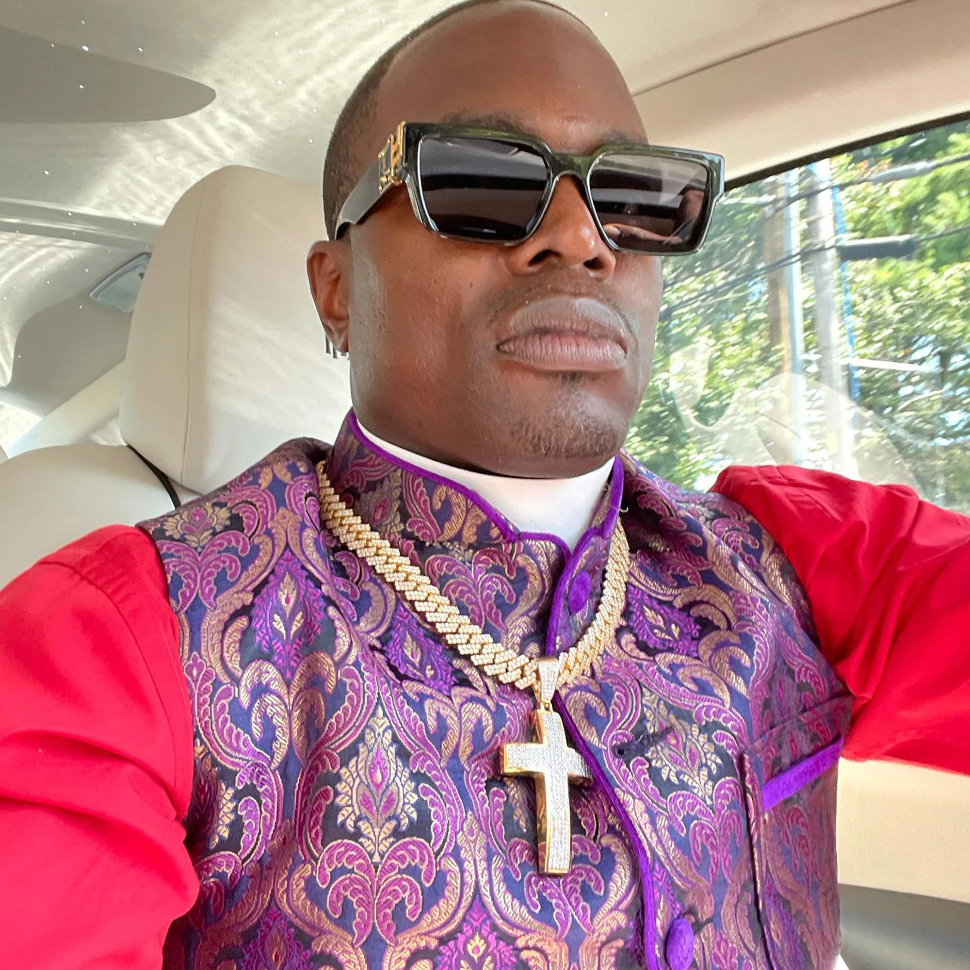 Bishop Lamor Whitehead US Pastor robbed during service charged for stealing member’s $90,000 life savings