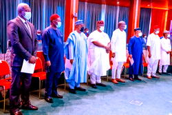 Minor cabinet reshuffle as Buhari swears in 7 new ministers