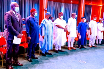 Minor cabinet reshuffle as Buhari swears in 7 new ministers