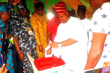 Osun Election: Governor Oyetola’s main challenger, Adeleke casts vote