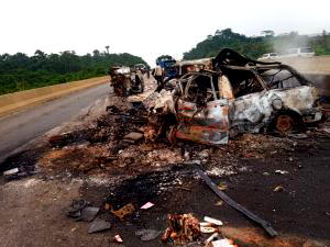 Night travels: Accident claims 18 lives on Lagos-Ibadan expressway
