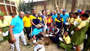 Rotary club plants 500 trees, builds botanical garden for school