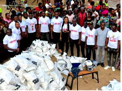 Archbishop Sam Zuga visits 2 Benue IDP camps, donates relief materials