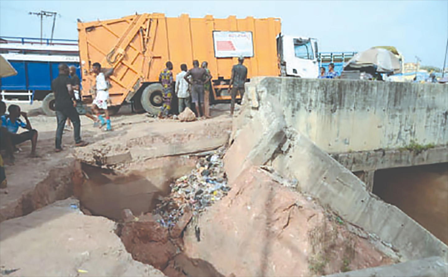 Failed Bridge: Save us from looming disaster, Lagos community appeals to NEMA