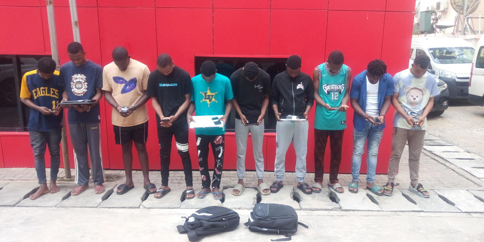 EFCC Arrests 10 Internet Fraud Suspects In Abuja