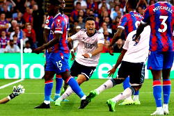 Premier League: Arsenal bring down Crystal Palace with two shots