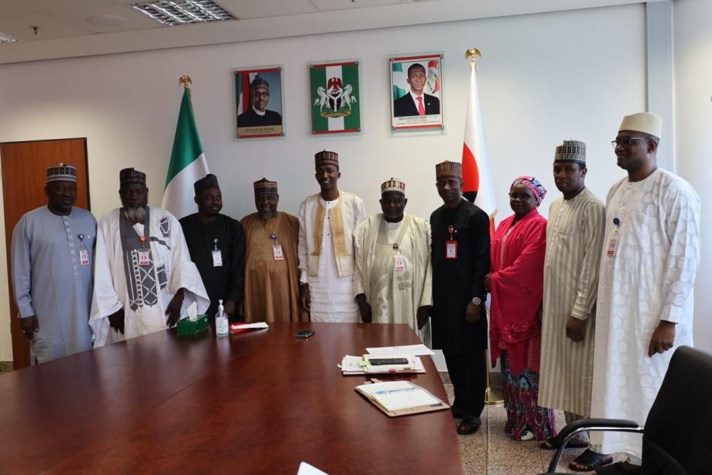 EFCC meets BDC operators in Abuja, to clamp down on forex hoarders ...