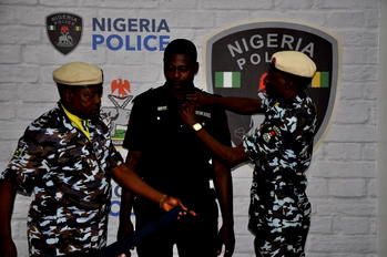 Police dismiss officer for searching commuter’s phone