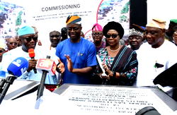Fayemi lauds Makinde’s passion for devt, commissions road, flyover projects in Ibadan 
