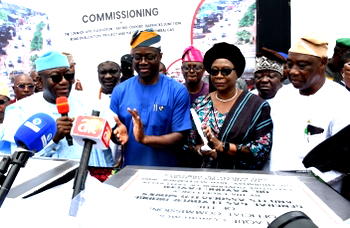 Fayemi lauds Makinde’s passion for devt, commissions road, flyover projects in Ibadan 