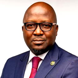 [Video] ‘You must go back’ Lagos CPS  confronts man driving against traffic on 3rd Mainland Bridge