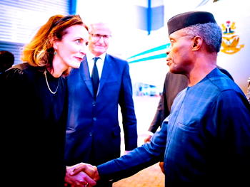 Osinbajo signs condolence register for Queen Elizabeth II 