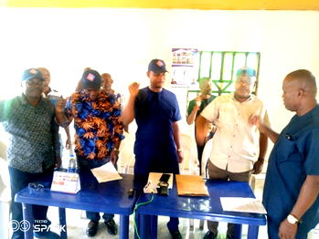 Again, electricity workers threaten nationwide strike