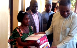 PDP donates relief materials worth millions of naira to diverse groups in Plateau