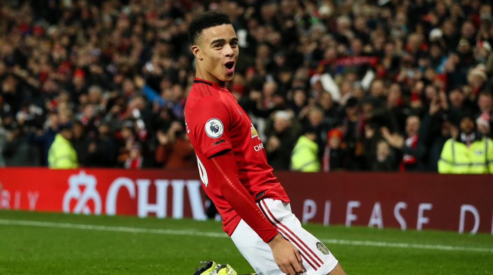 All Manchester united fans in celebration as Mason Greenwood released on bail
