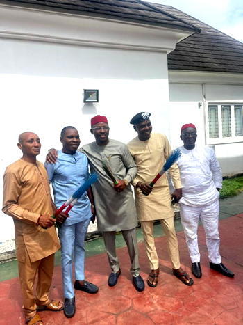 Prince Jerry Ezinwa, community leaders dump PDP for APC
