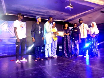 Epe council boss marks World Tourism Day, gives 100 students N40,000 bursary each&nbsp;
