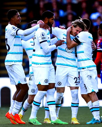Gallagher scores late winner for Chelsea, as Potter picks first win
