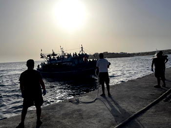 4-yr-old takes 25-hour boat ride to Italy alone