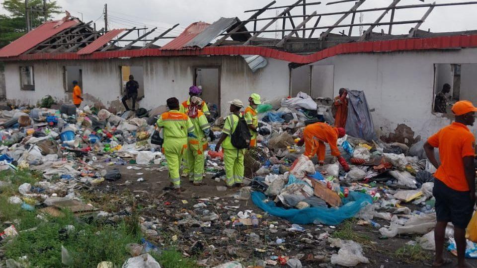 Lagos goes tough on residents turning abandoned properties to dumpsites