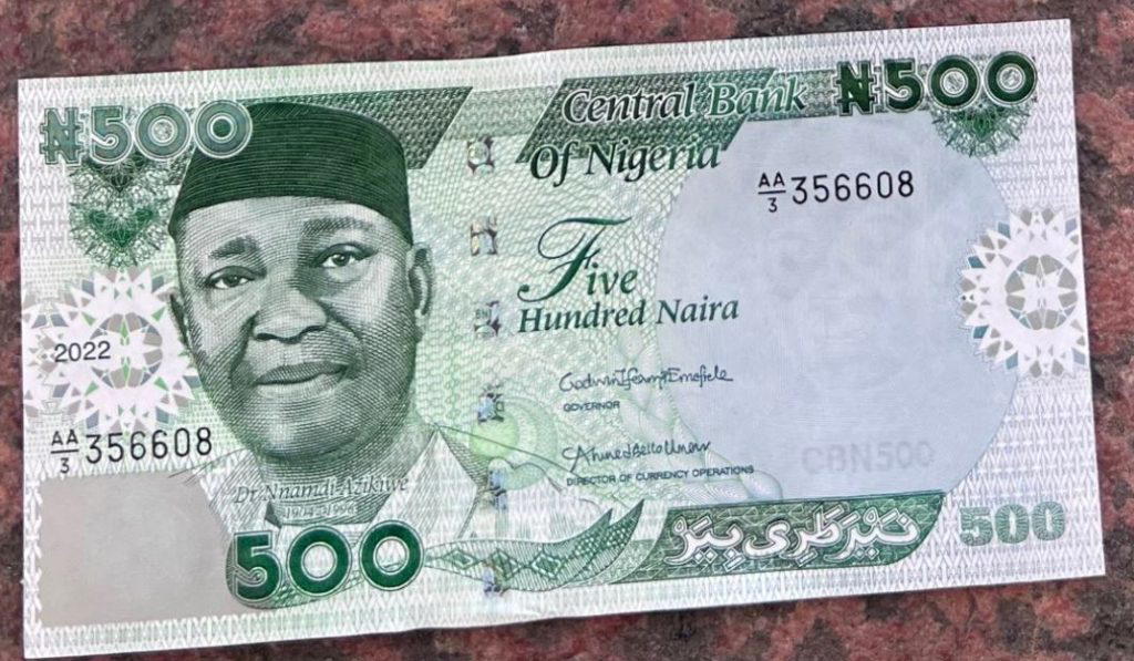 nigeria-unveils-redesigned-naira-notes-photos-everyevery