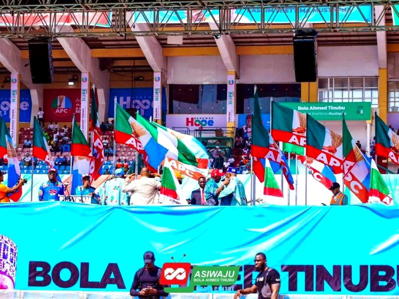 [Photos] APC supporters storm Lagos for Tinubu