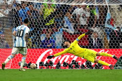 Argentina beat France to win World Cup