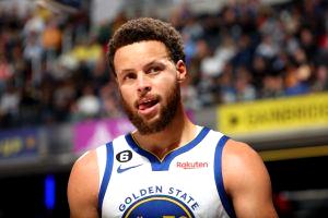 Curry Curry suffers shoulder injury in Golden State NBA loss at Indiana