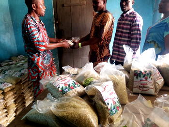 US-based doctor donates 2,000 bags of rice to Ondo community