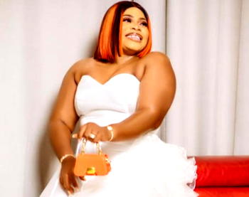 Encomiums as wife of TMT Travels boss empowers cake trainees