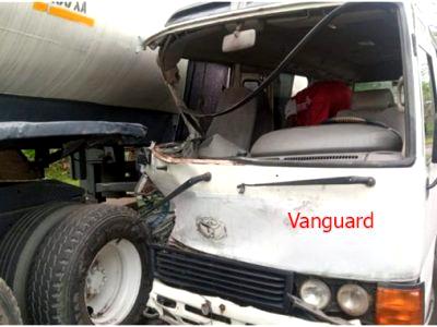 Pelican Stars players injured, as bus crashes into fuel tanker in Calabar
