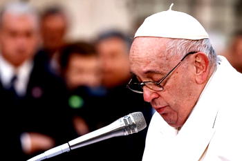 Pope breaks down in tears at public prayer for Ukraine