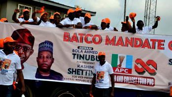 Pro Tinubu/Sanwo-Olu group embark on campaign walk in Lagos