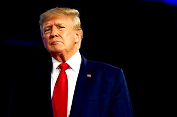 <strong></img>Trump indicted, first US president to face criminal charges</strong>