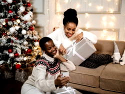 Tips to help boost sales for e-commerce business this holiday season 