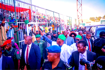 Atiku in Plateau; vows to restore peace, revamp economy
