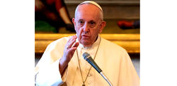 Christmas: Don’t be power-hungry, Jesus was poor – Pope Francis 