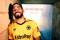 <strong>Struggling Wolves sign Cunha from Atletico on loan</strong>