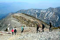Woman survives 200-foot fall in San Gabriel Mountains
