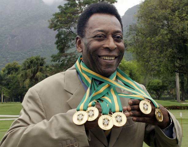 The King of Football:The Rise and Legacy of Pelé: Uncovering the Phenomenal  Journey of Pelé: From the Slums of Brazil to the World Stage, the