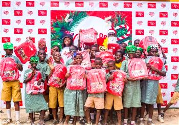 Christmas: itel donates Libraries, other educational items to over 1,000 children in Lagos