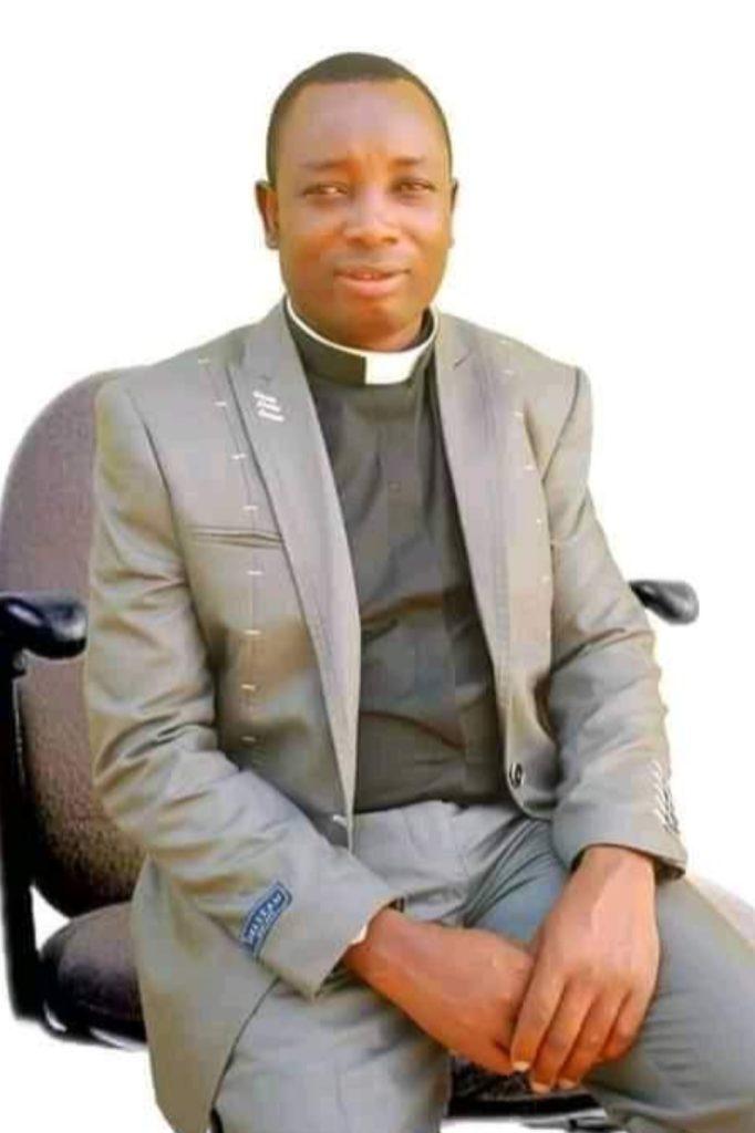 pri5 Gunmen abduct another Catholic Priest in Benue