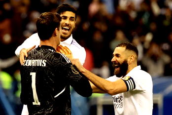 Courtois heroics help Madrid beat Valencia to reach Super Cup final