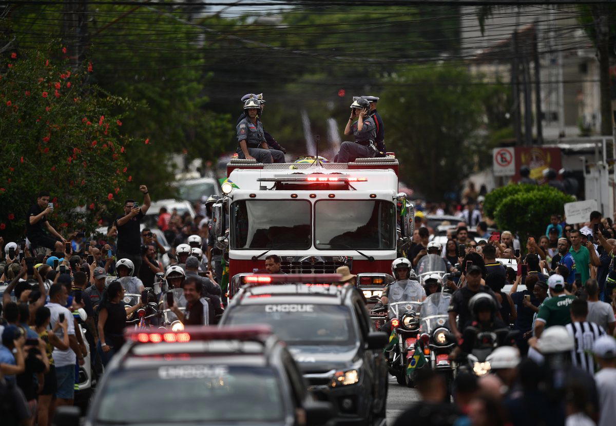 Photos: Brazil says final farewell to 'King' Pele - Vanguard News